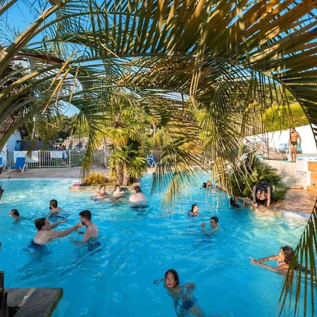 Camping Mobil-home Avec Terrasse à - 2 Chambres, 5 Personnes - Api-1-52-1557 Espelette